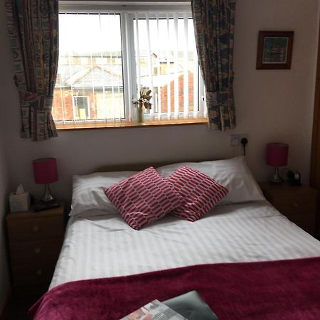Kingscliff Bed & Breakfast Blackpool Bagian luar foto