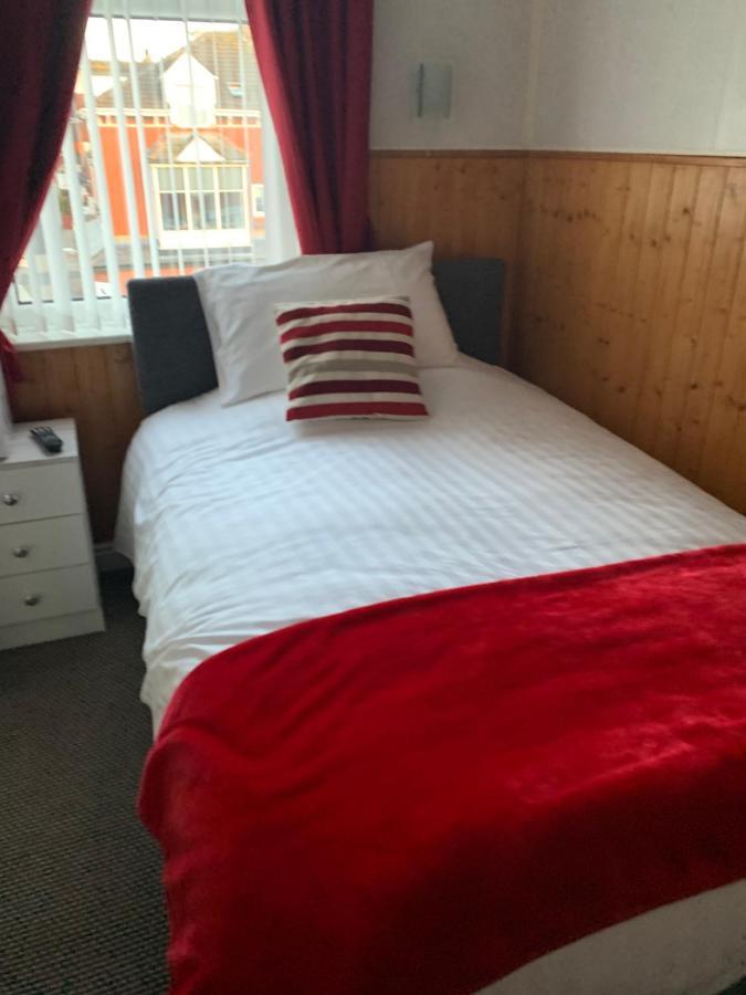 Kingscliff Bed & Breakfast Blackpool Bagian luar foto