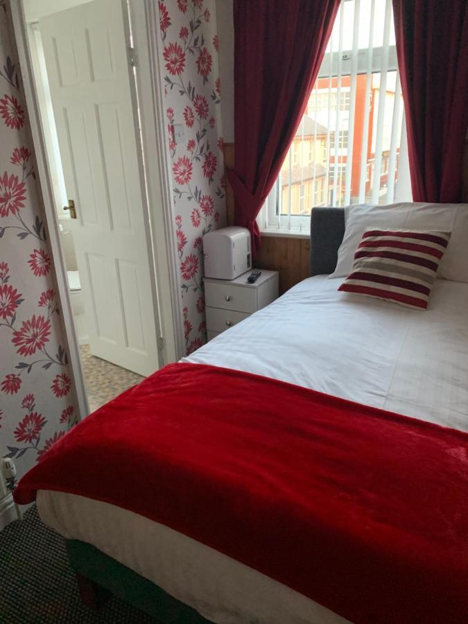 Kingscliff Bed & Breakfast Blackpool Bagian luar foto