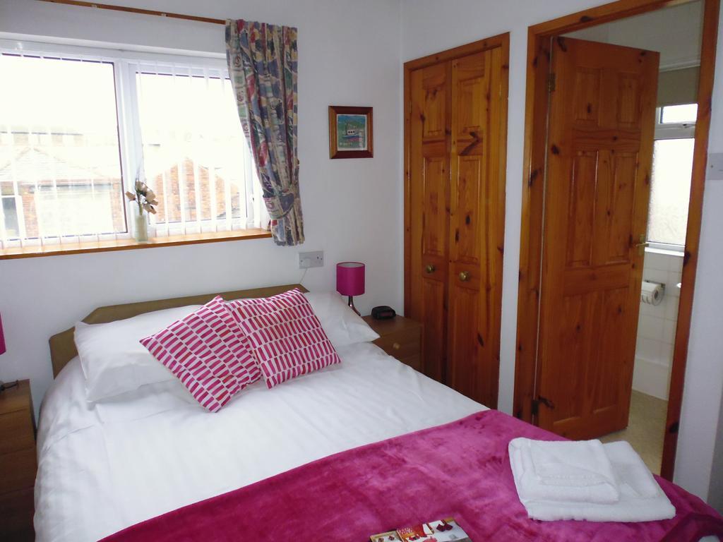 Kingscliff Bed & Breakfast Blackpool Bagian luar foto