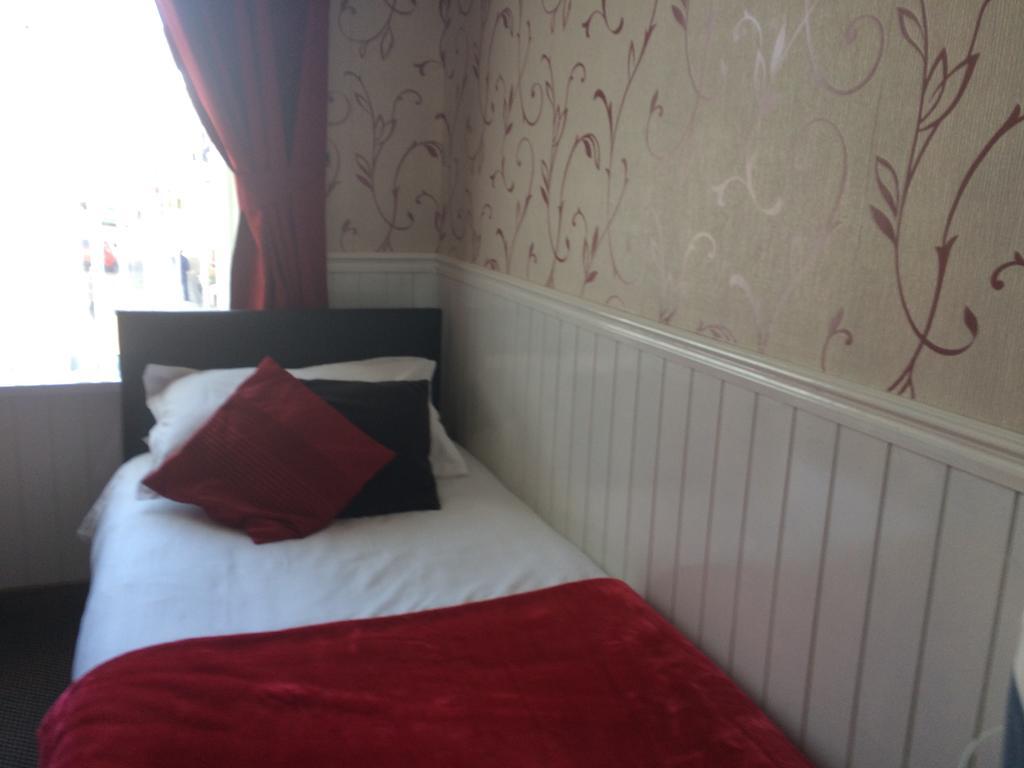 Kingscliff Bed & Breakfast Blackpool Bagian luar foto