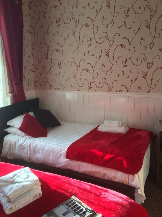 Kingscliff Bed & Breakfast Blackpool Bagian luar foto