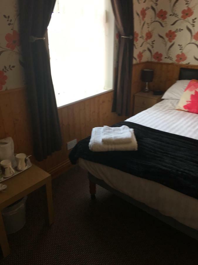 Kingscliff Bed & Breakfast Blackpool Bagian luar foto